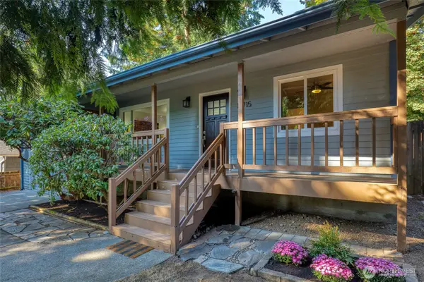 13715 26th Avenue Ne, Seattle, WA 98125