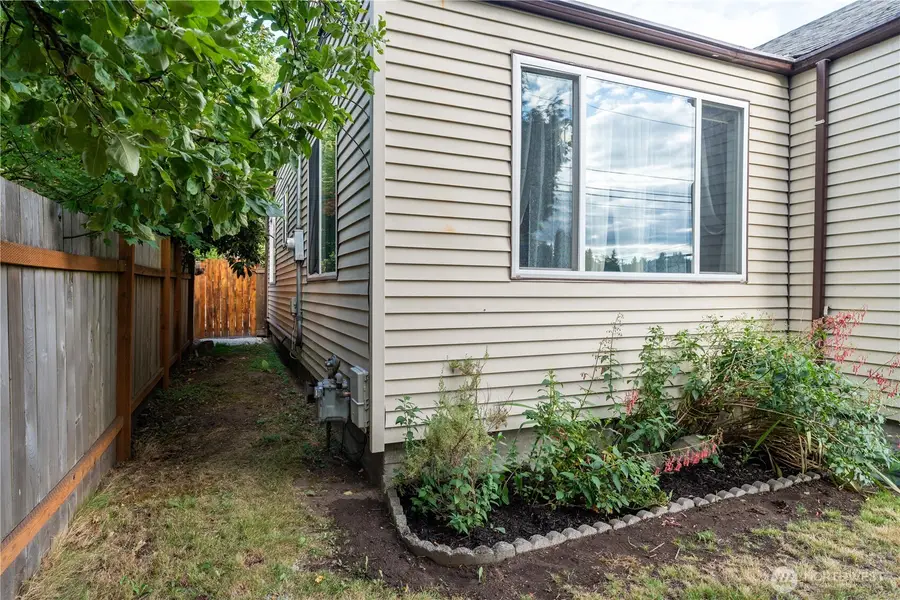 113 12th Street Sw, Puyallup, WA 98371 - #3