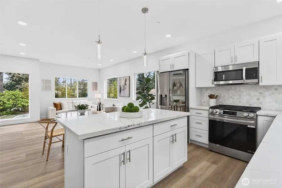 221 NE 185th Street #B, Shoreline, WA 98155 - #3
