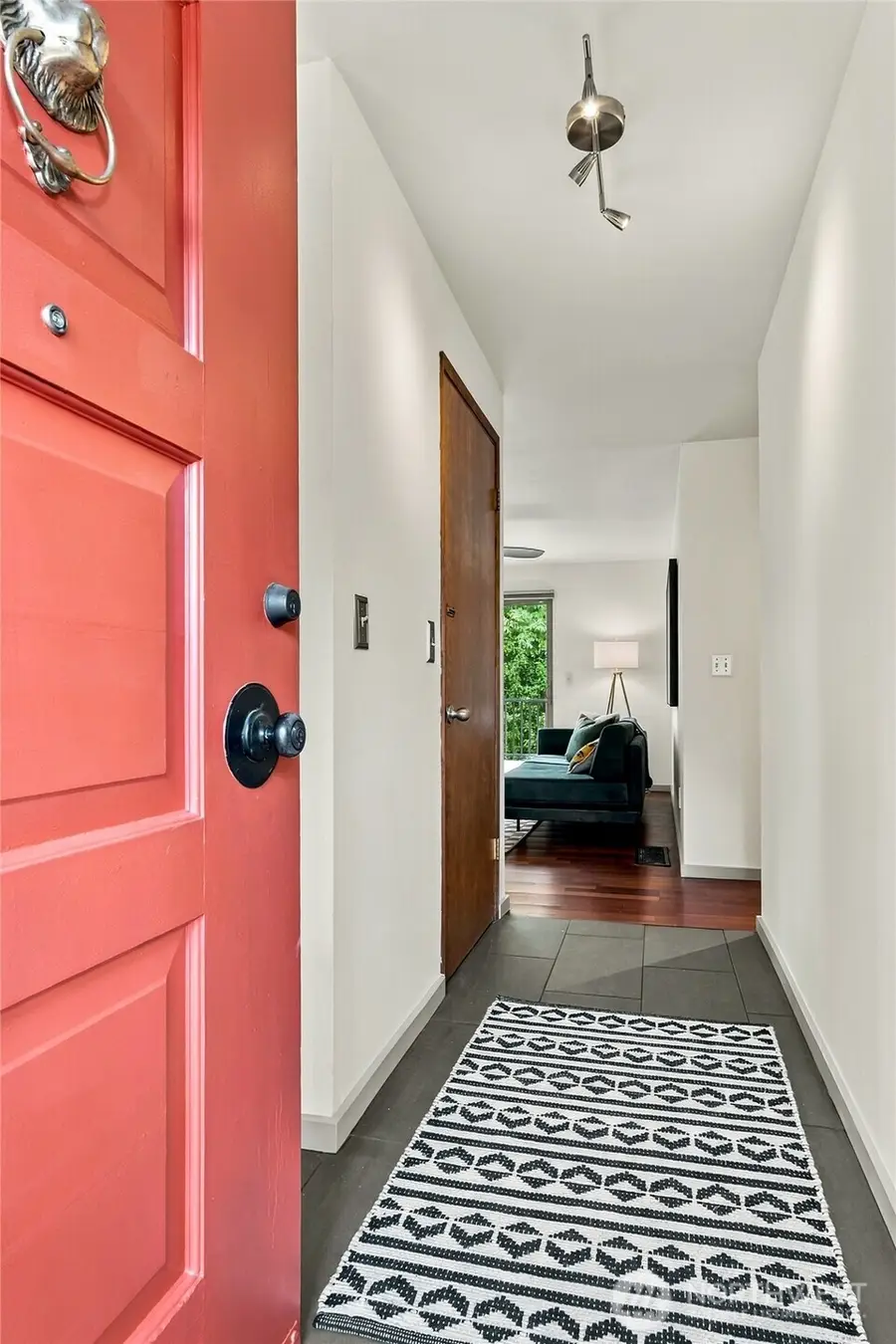 9306 52nd Avenue S, Seattle, WA 98118 - #3