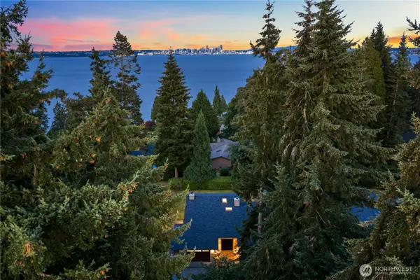 10785 Bill Point Crest Ne, Bainbridge Island, WA 98110