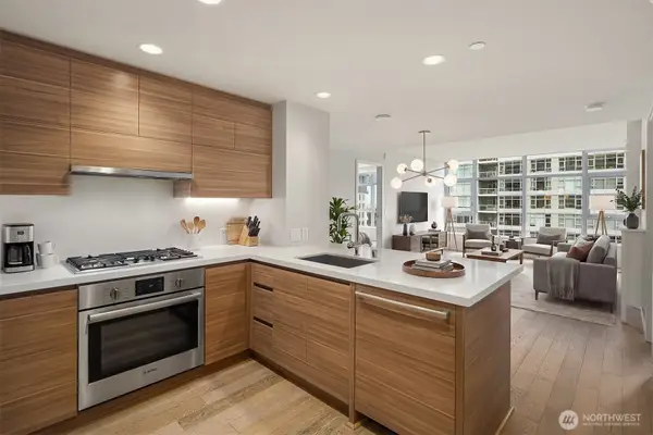 583 Battery St #2208N, Seattle, WA 98121