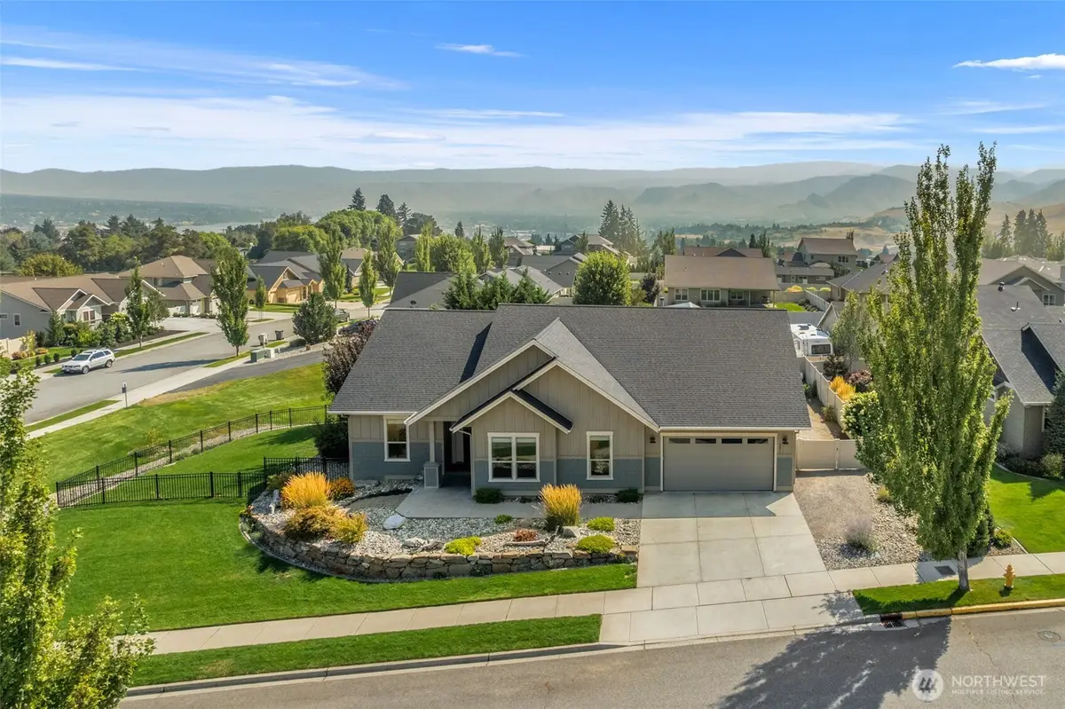 351 Allison Street, Wenatchee, WA 98801 - #1
