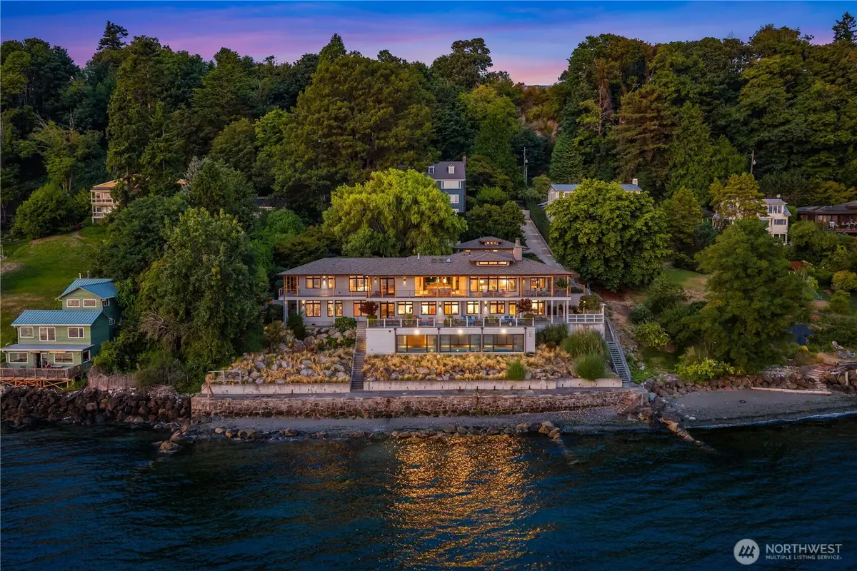 2481 Perkins Lane W, Seattle, WA 98199 - #1