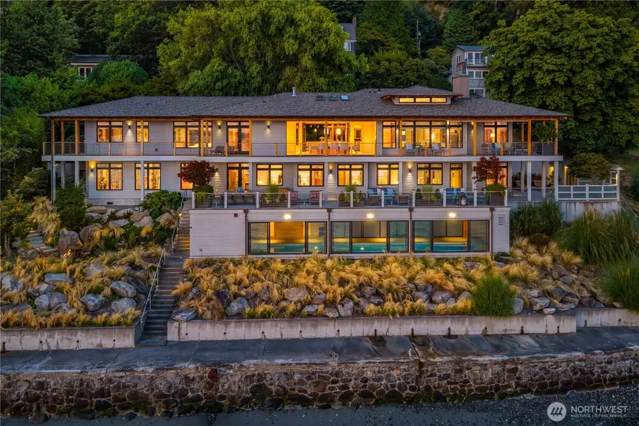 2481 Perkins Lane W, Seattle, WA 98199 - #3