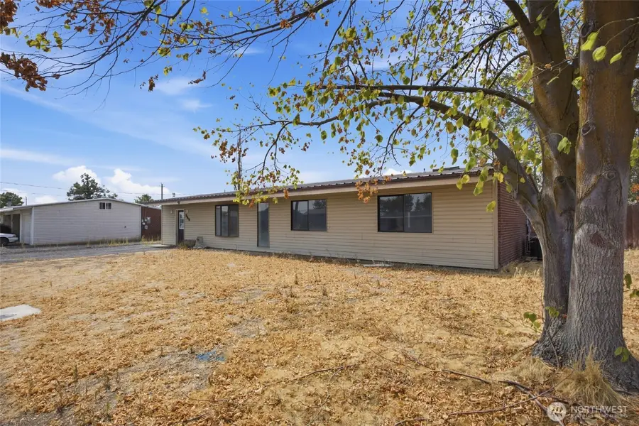 541 Castle Drive, Moses Lake, WA 98837 - #2