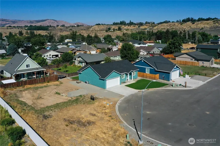 707 Petra Court, Omak, WA 98841 - #3