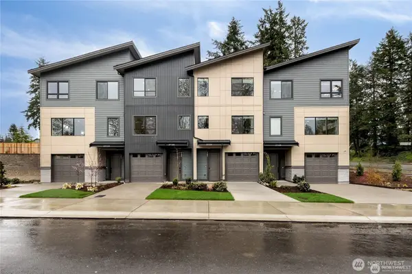 26930 187th Place Se #102, Covington, WA 98042