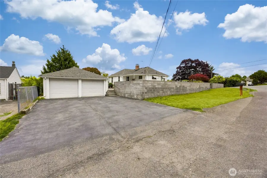 15852 7th Avenue Sw, Seattle, WA 98166 - #2