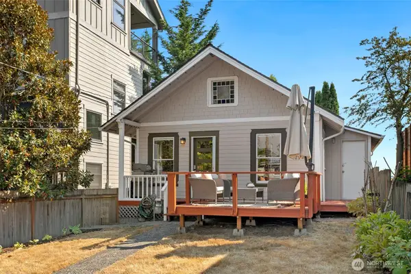 917 NE 72nd Street, Seattle, WA 98115