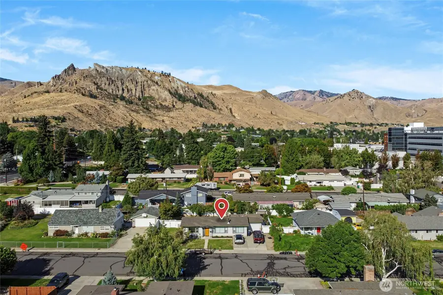 1312 Poe Street, Wenatchee, WA 98801 - #2