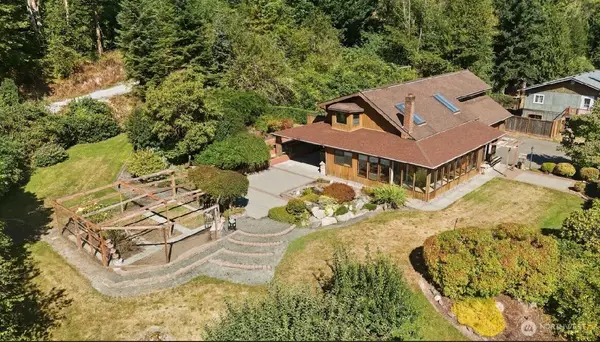 312 Antonie Avenue N, Eatonville, WA 98328