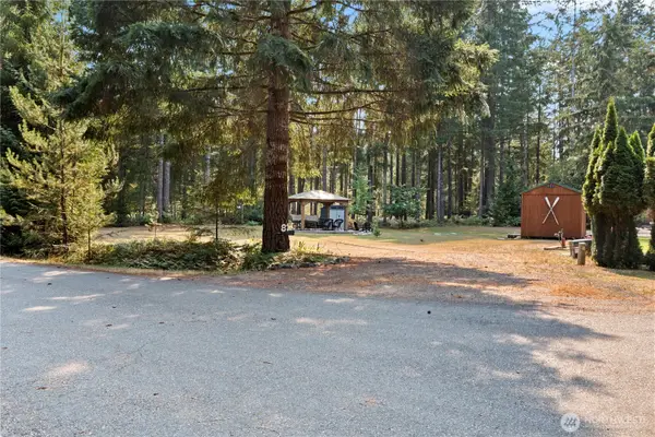 81 N Varden Way, Hoodsport, WA 98548
