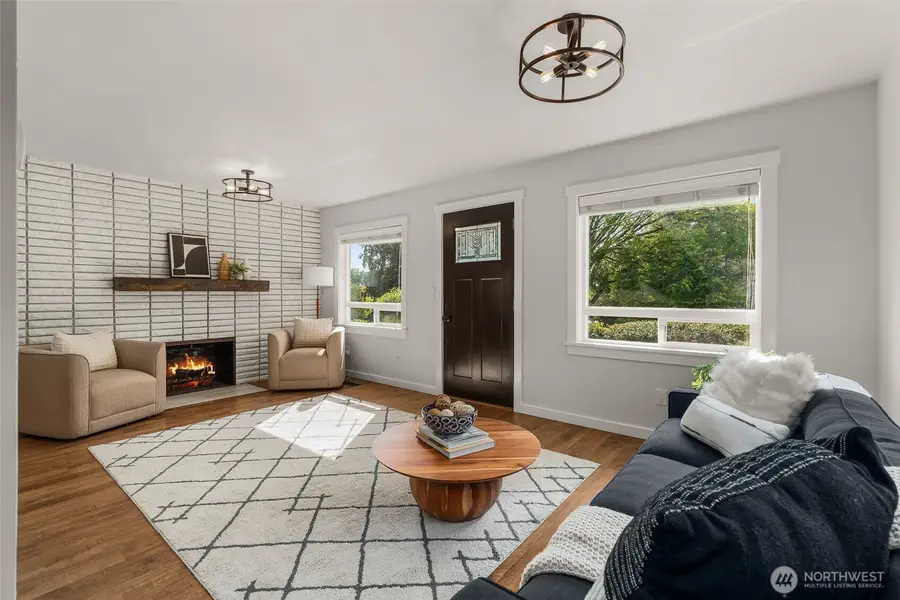 10530 Ashworth Avenue N, Seattle, WA 98133 - #3