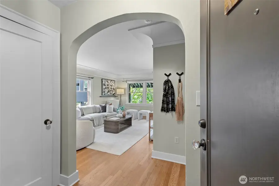 2634 Franklin Avenue E #202, Seattle, WA 98102 - #3
