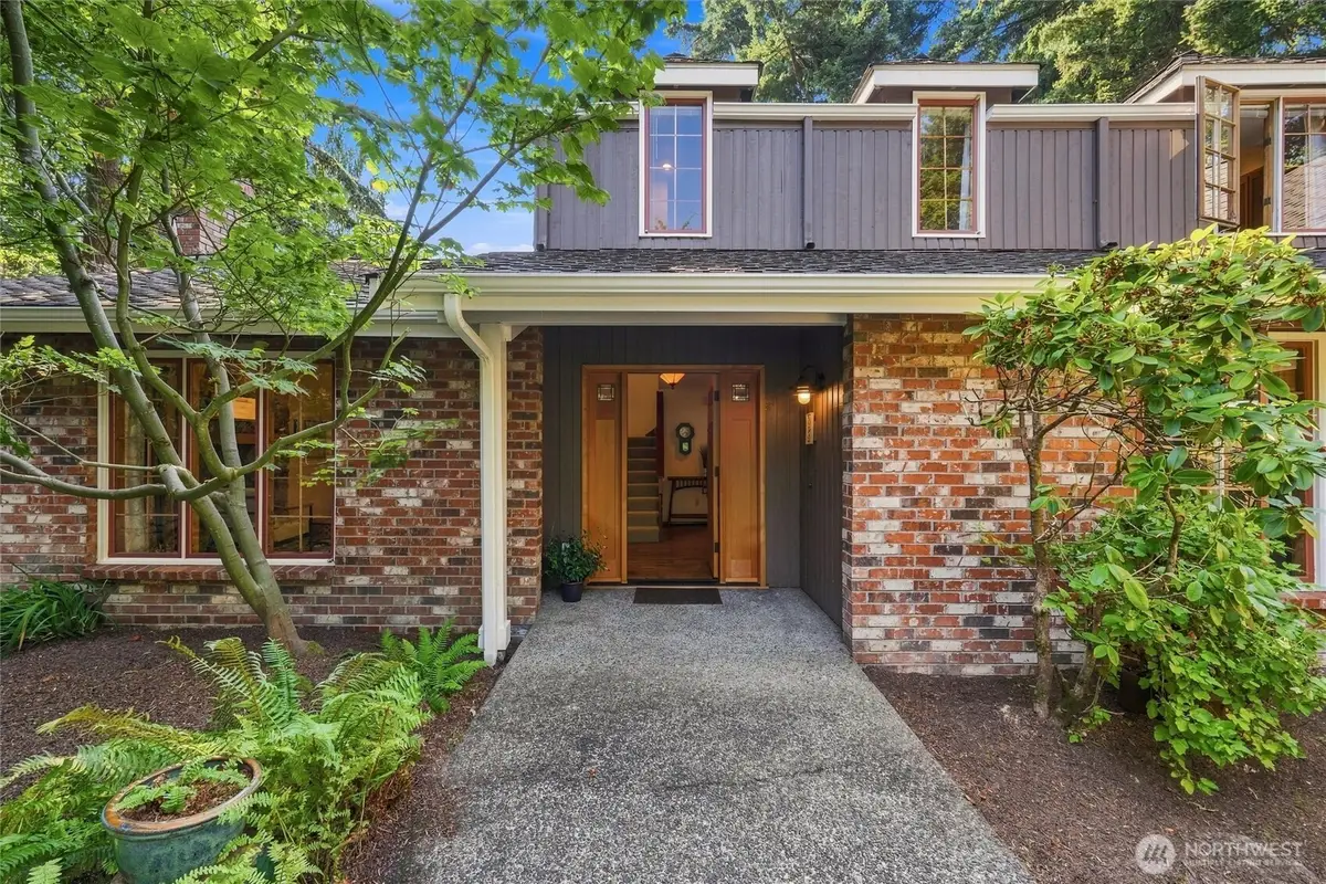 2615 93rd Place Ne, Clyde Hill, WA 98004 - #1