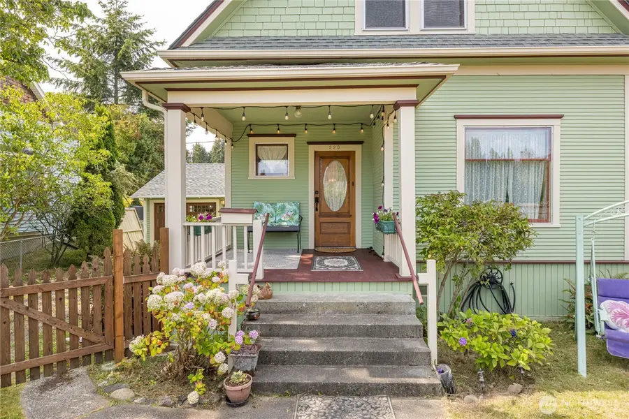 220 W 11th Street, Port Angeles, WA 98362 - #2