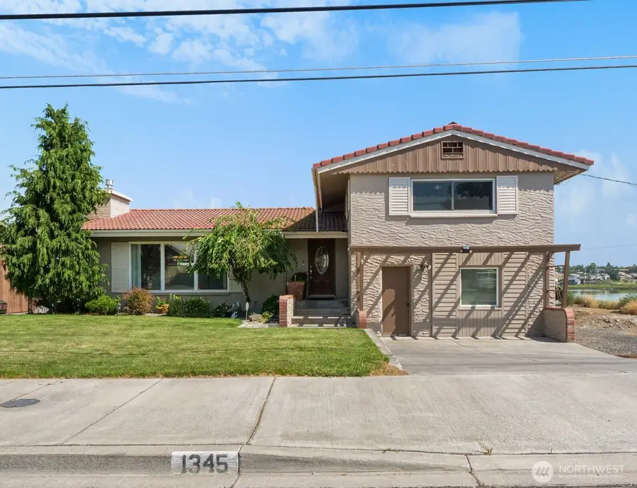 1345 W Lakeside Drive, Moses Lake, WA 98837 - #2