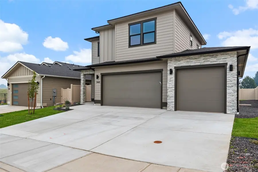 545 S Perry Avenue, East Wenatchee, WA 98802 - #2