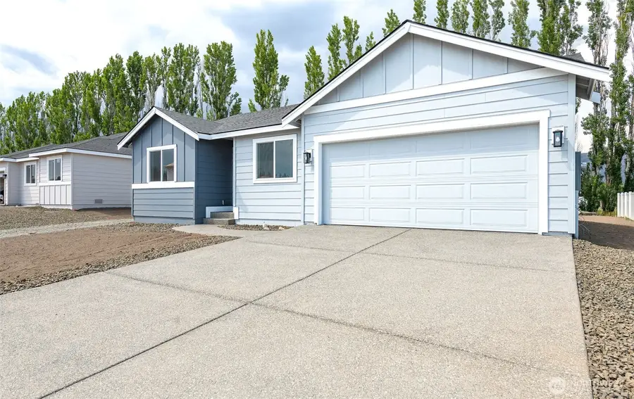 617 N Oak Street, Tieton, WA 98947 - #2
