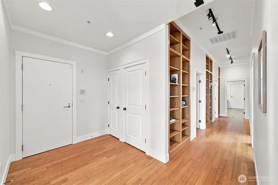 1010 Mill Avenue #302, Bellingham, WA 98225 - #2