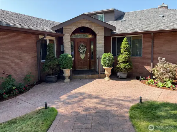 Address Withheld By Seller, Renton, WA 98056