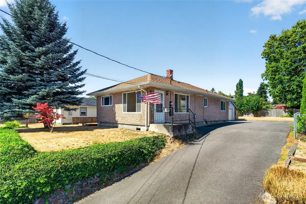 1323 E 56th Street, Tacoma, WA 98404 - #1