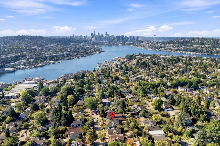 4117 Eastern Avenue N, Seattle, WA 98103 - #2