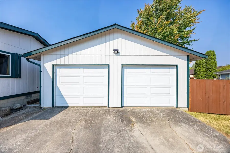 1810 N 33rd Place, Mount Vernon, WA 98273 - #3