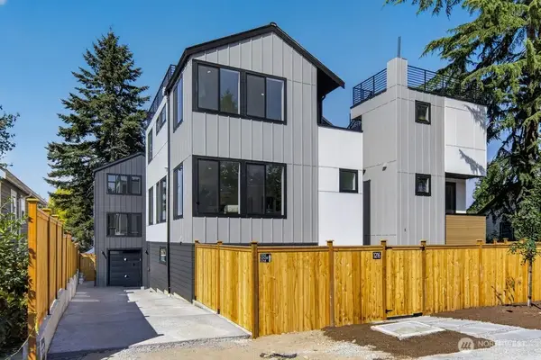 1216 NE 100th Street, Seattle, WA 98125
