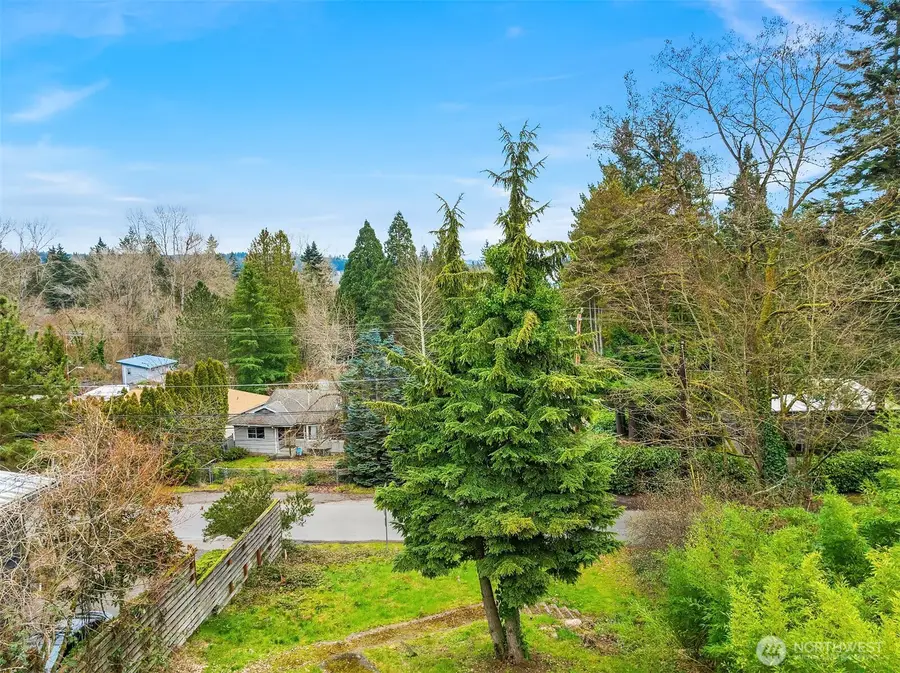 9229 45th Avenue Ne, Seattle, WA 98115 - #3