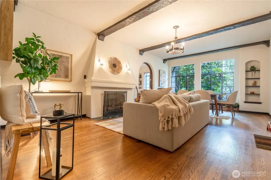 4204 11th Avenue Ne #8, Seattle, WA 98105 - #2