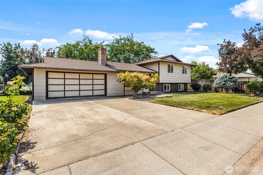 4606 W Glenmoore Circle, Yakima, WA 98908 - #2