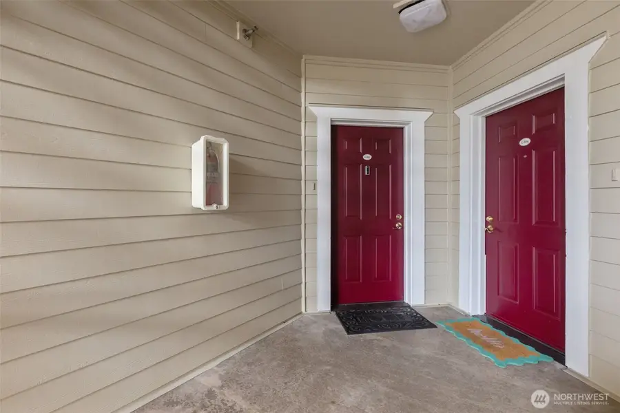 13000 Admiralty Way #L105, Everett, WA 98204 - #2