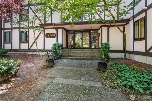 4501 Grandview Drive W #T221, University Place, WA 98466