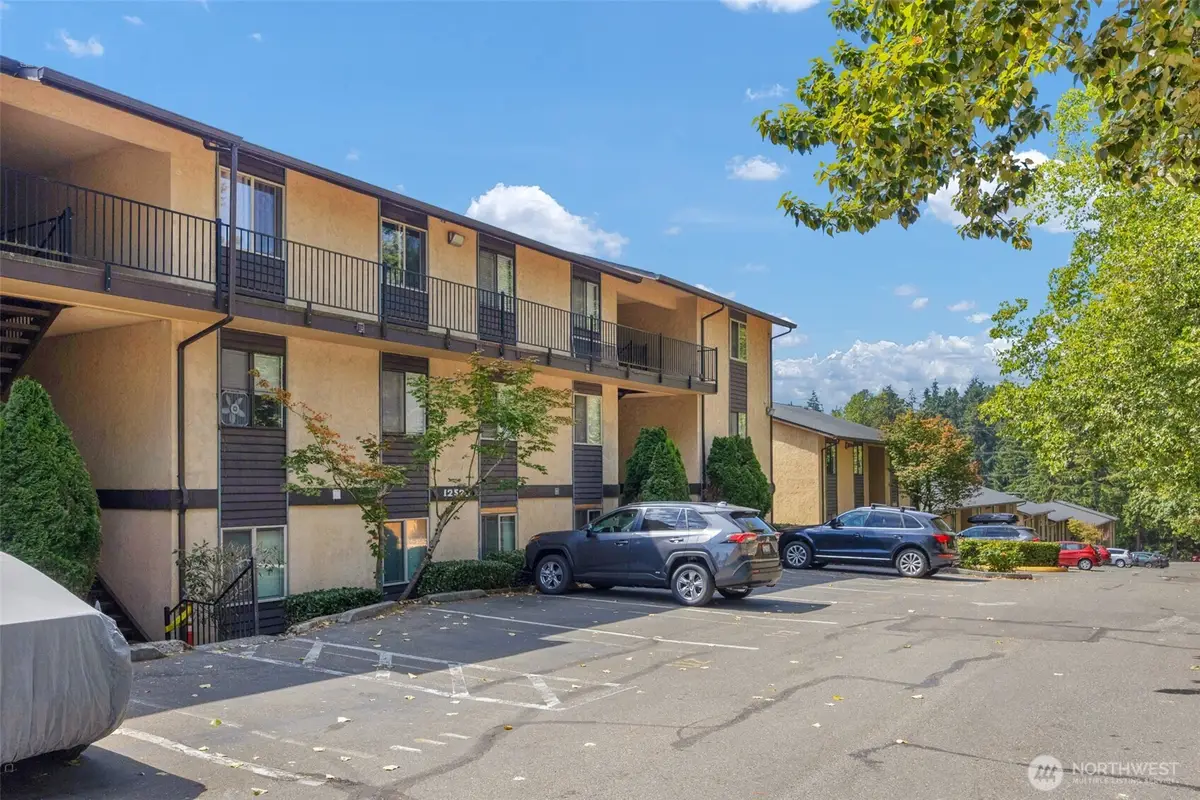 12525 NE 145th Place #F107, Kirkland, WA 98034 - #1