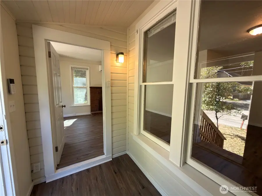 904 S Valley Street, Port Angeles, WA 98362 - #2