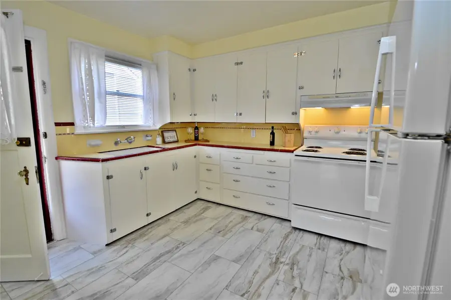 229 S 57th Street, Tacoma, WA 98408 - #2