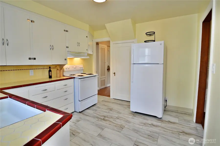 229 S 57th Street, Tacoma, WA 98408 - #3
