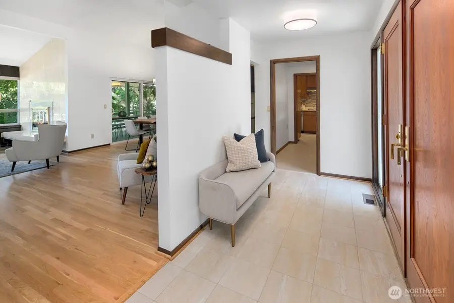 3051 44th Avenue W, Seattle, WA 98199 - #3