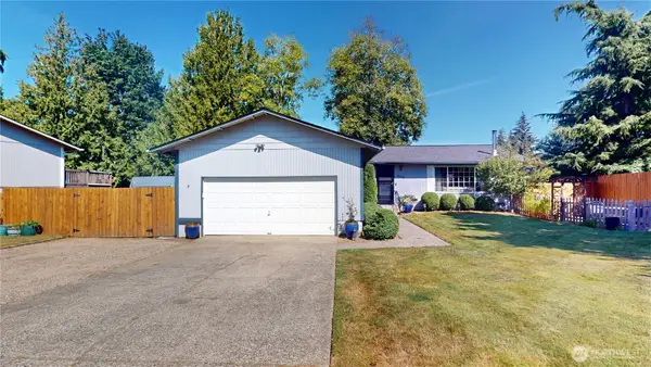 3000 NE 73rd Street, Bremerton, WA 98311