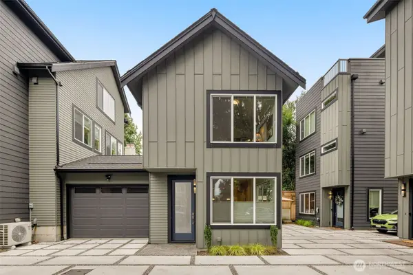 115 N 105th Street, Seattle, WA 98133