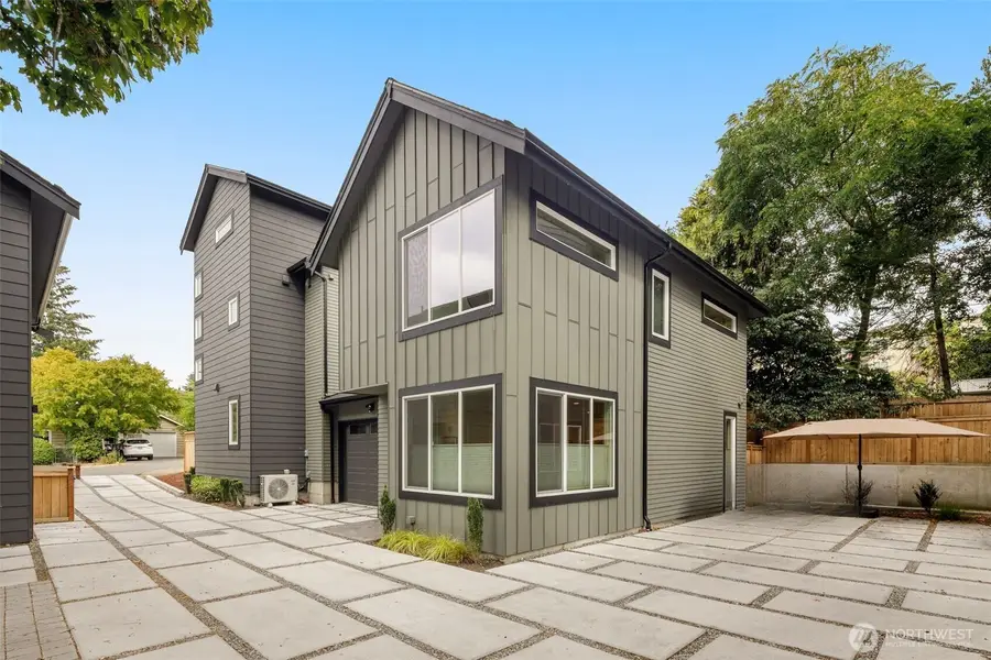 115 N 105th Street, Seattle, WA 98133 - #2