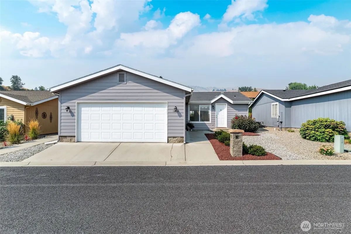 1228 Hill Street, Wenatchee, WA 98801 - #1