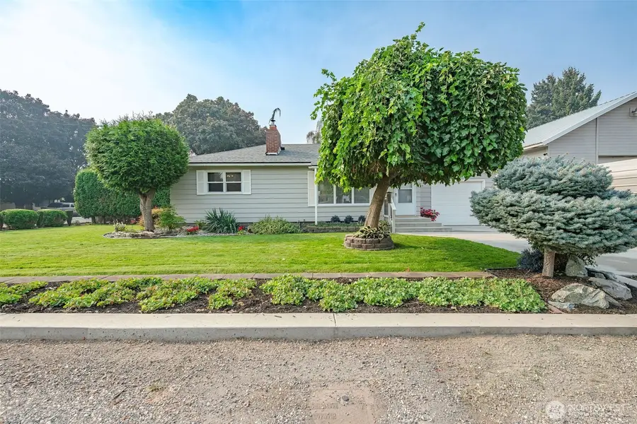 1388 Tedford Street Se, East Wenatchee, WA 98802 - #3
