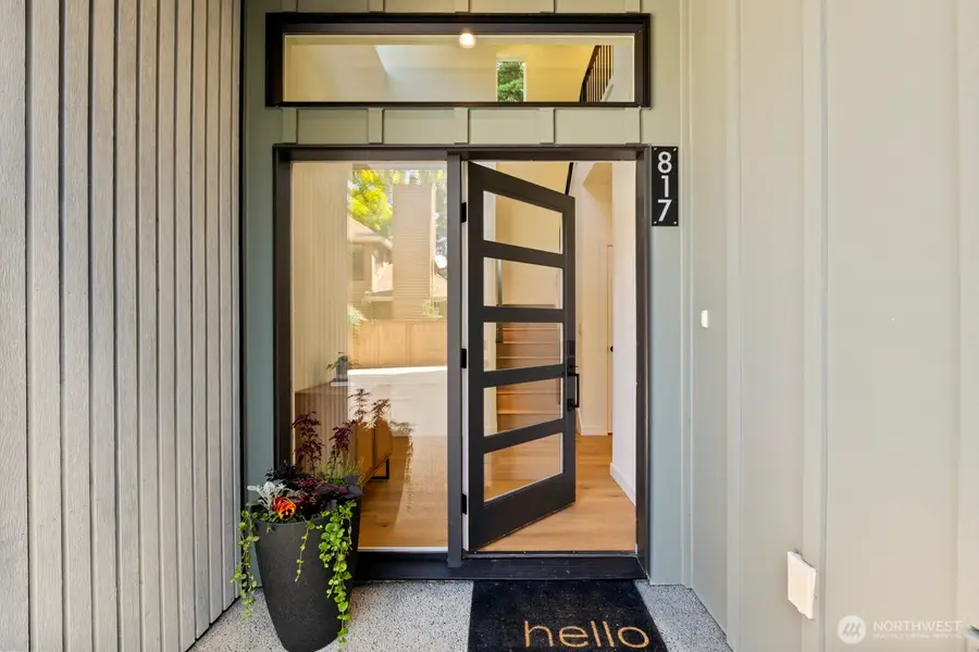 817 NE 100th Street, Seattle, WA 98125 - #2