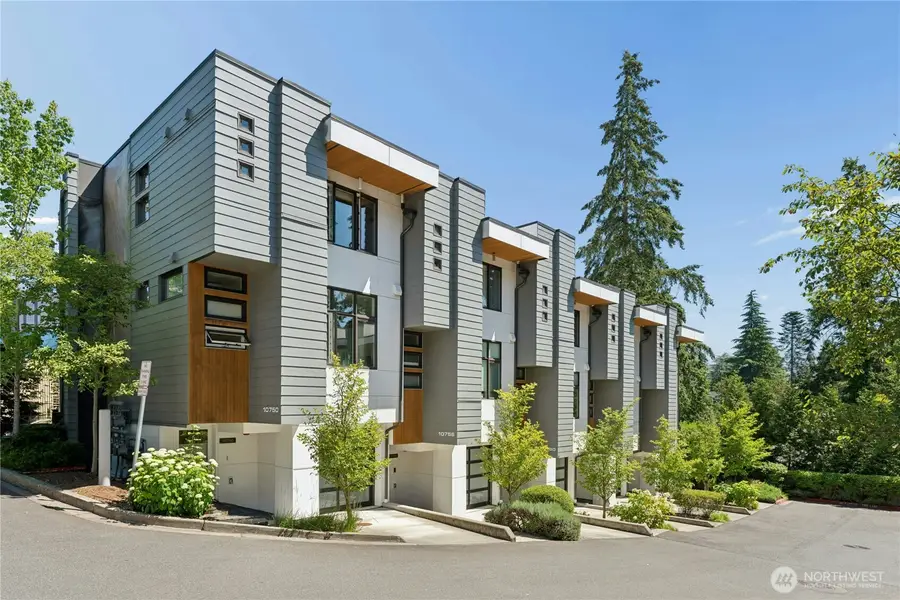 10762 SE 1st Drive #22, Bellevue, WA 98004 - #2