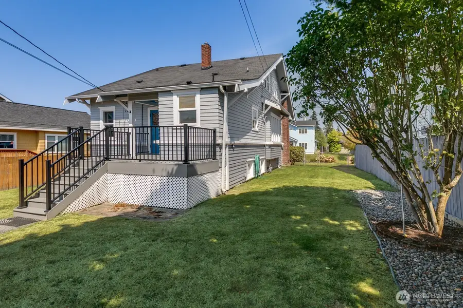 2716 Leonard Drive, Everett, WA 98201 - #2