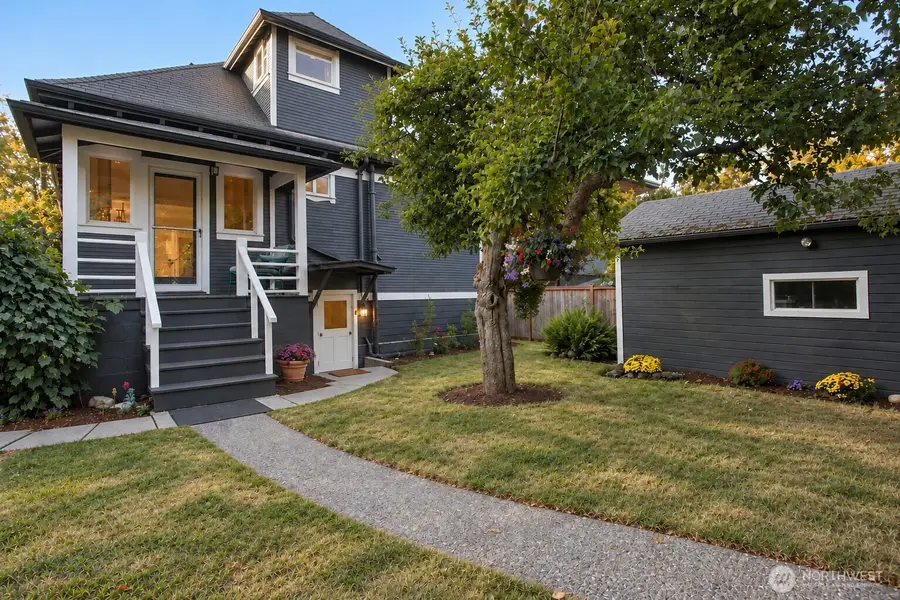 2035 N 77th Street, Seattle, WA 98103 - #3