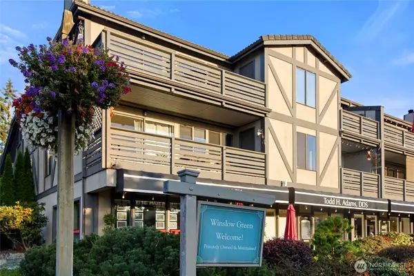 185 Madison Avenue N, Bainbridge Island, WA 98110